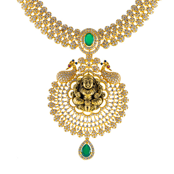 22K Antique Yellow Gold Temple Necklace w/ Emerald, Ruby, and CZ (62.2gm) | 



Crafted with precision, this 22k antique gold necklace by Virani Jewelers exudes elegance and...