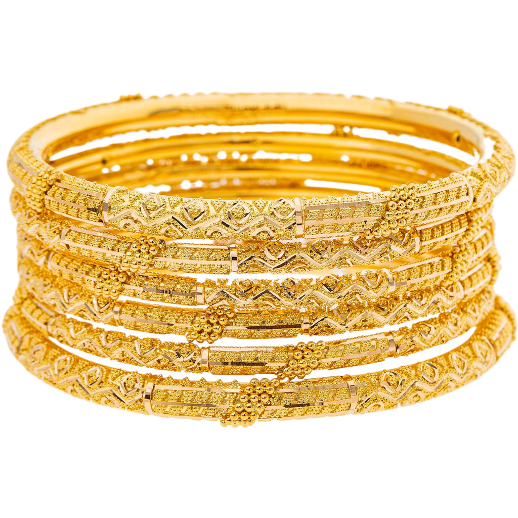 22K Yellow Gold Bangle Set of 6 (82.1gm) | 



This exquisite 22k gold bangle set by Virani Jewelers is the perfect blend of tradition and s...