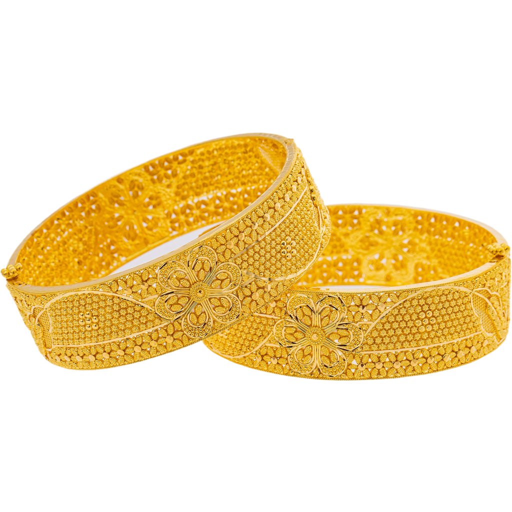 22K Yellow Gold Adjustable Bangle Set of 2 (71.2gm) | 



This radiant set of 22k gold bangles by Virani Jewelers is a perfect harmony of tradition and...