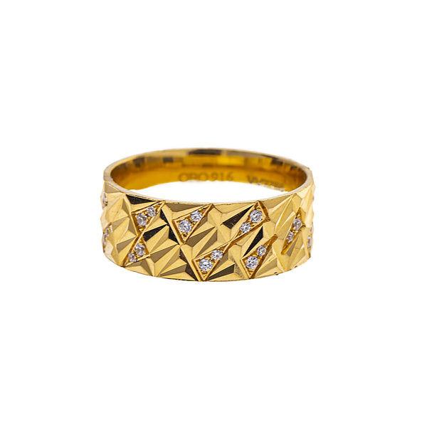 22K Yellow Gold & Cubic Zirconia Ring (9gm) | 



This 22k yellow gold ring, highlighted by vibrant cubic zirconia, is a masterpiece of fine go...