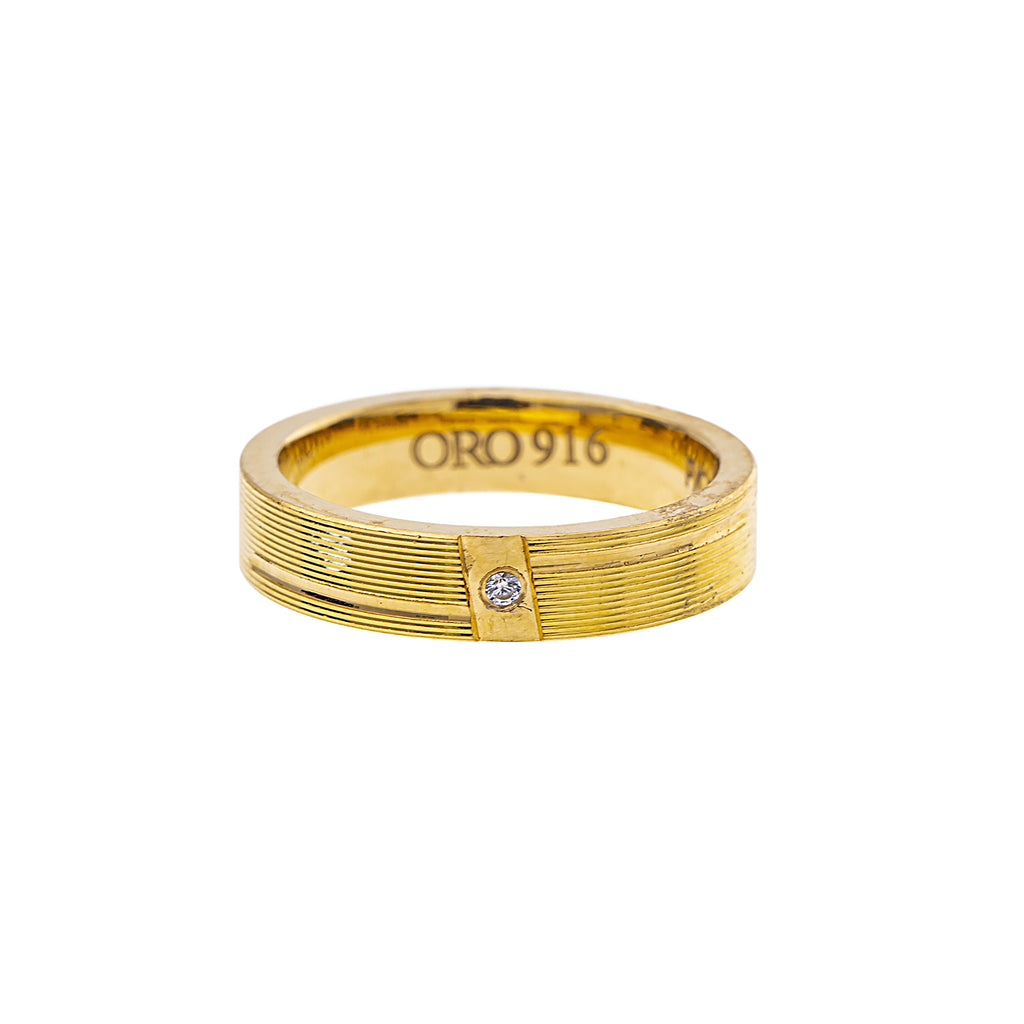 22K Yellow Gold & Cubic Zirconia Ring (6.2gm) | 



Radiate sophistication with this 22k yellow gold ring, adorned with sparkling cubic zirconia,...