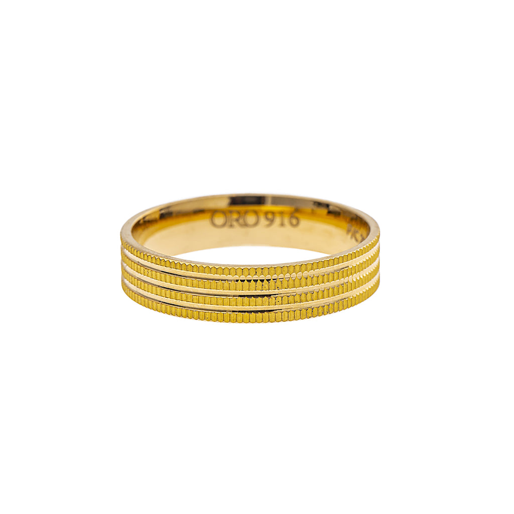 22K Yellow Gold Ring (5.4gm) | 



Celebrate beauty with this exquisite 22k yellow gold ring, a standout in fine gold jewelry de...