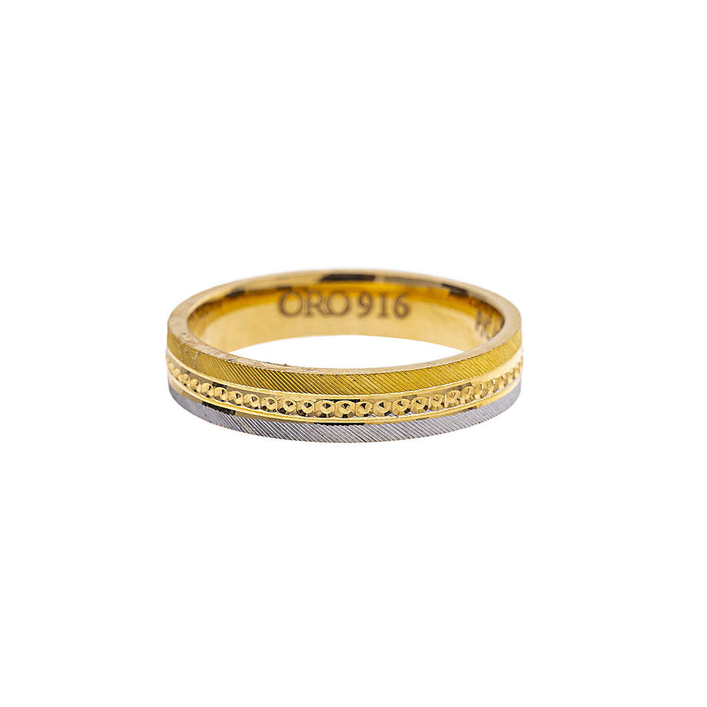 22K Yellow Gold Ring (5.2gm) | 



This simple 22k yellow gold ring by Virani Jewelers offers a timeless blend of minimal beauty...