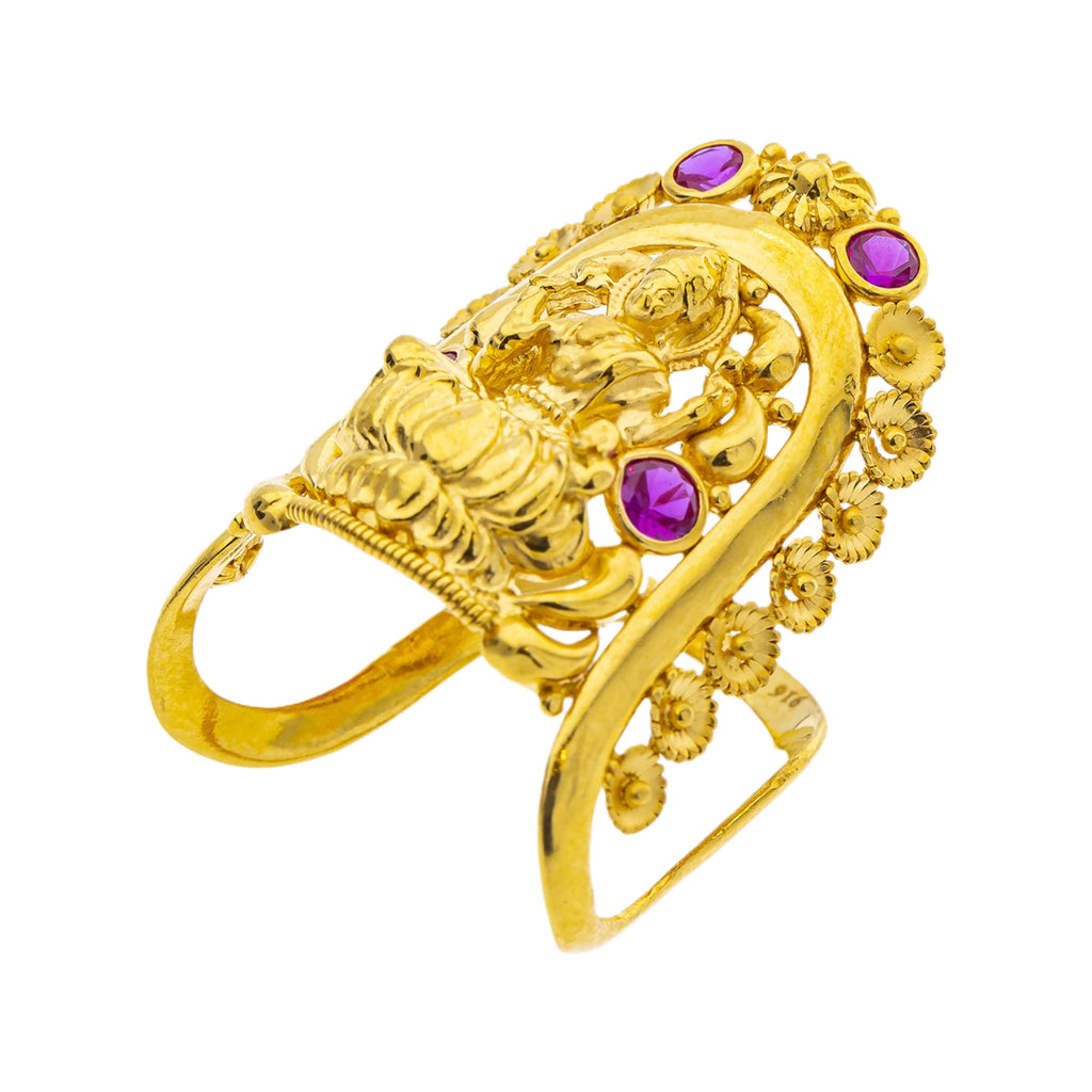 22K Yellow Gold Temple Vanki Ring w/ Ruby (5gm) | 



Radiate luxury with this 22k yellow gold ring, featuring beautiful rubies, an exceptional add...