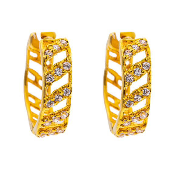 22K Yellow Gold & CZ Huggie Earrings (2gm) | 



Celebrate your unique style with 22k yellow gold earrings with cubic zirconia by Virani Jewel...