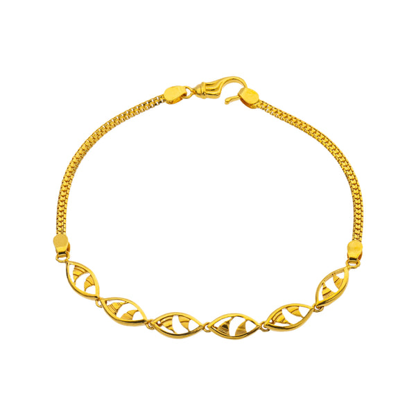 22K Yellow Gold 7 inch Bracelet (6.9gm) | 



A statement of grace, this 22k yellow gold bracelet by Virani Jewelers brings fine gold jewel...