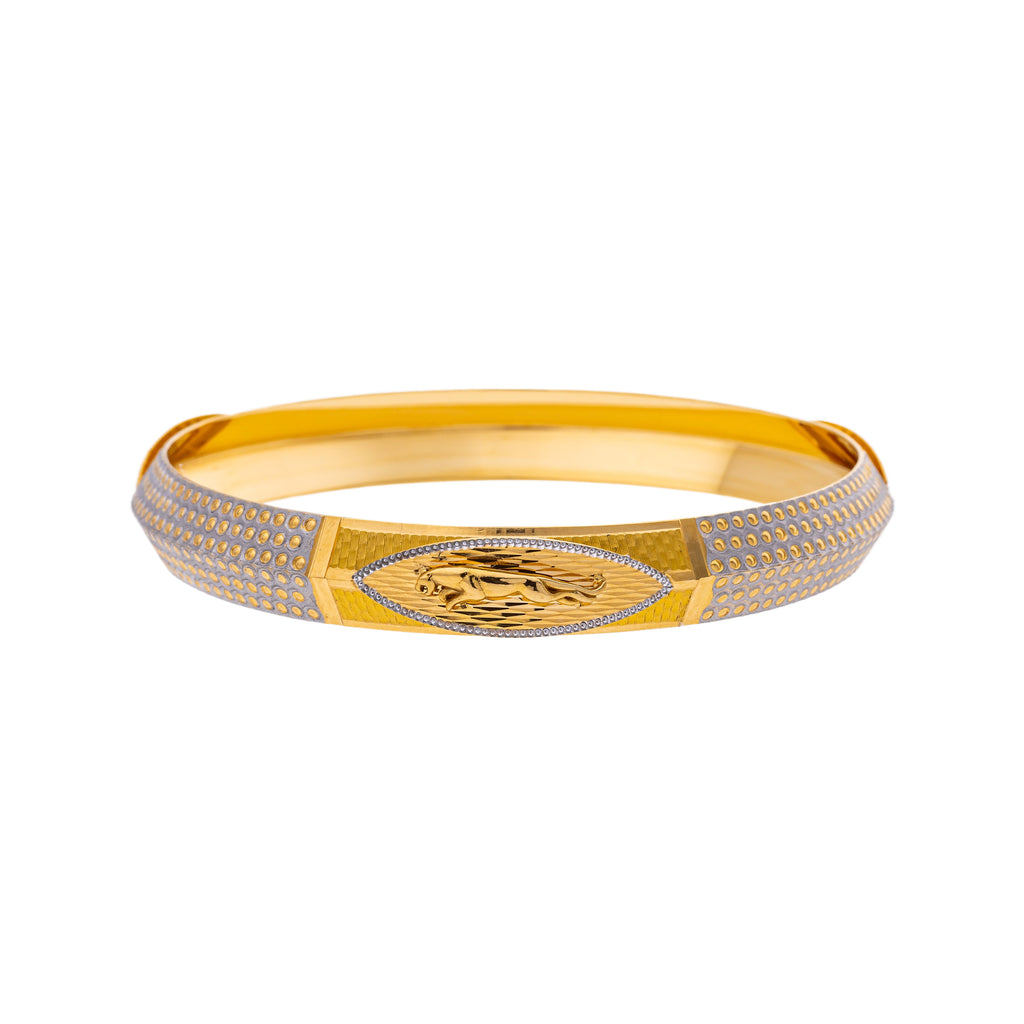 22K Yellow Gold Kada Bangle in Size 2.11 (32.3 gm) | 



Step up your style with this 22k yellow gold Kada bangle by Virani Jewelers, a true testament...