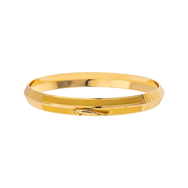 22K Yellow Gold Kada Bangle in Size 2.11 (30.4 gm) | 



This classic men's 22k yellow gold Kada bangle by Virani Jewelers embodies elegance and quali...