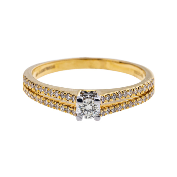 18K Multi-Tone Gold & 0.33 Carat Diamond Ring in Size 6.5 (2.94gm) | This 18k multi-tone gold diamond ring from Virani Jewelers is a sparkling testament to the beauty...