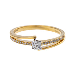 18K Multi-Tone Gold & 0.2 Carat Diamond Ring in Size 6.5 (1.97gm)