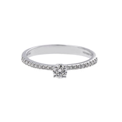 18K White Gold & 0.21 Carat Diamond Ring in Size 6.5 (1.94gm)