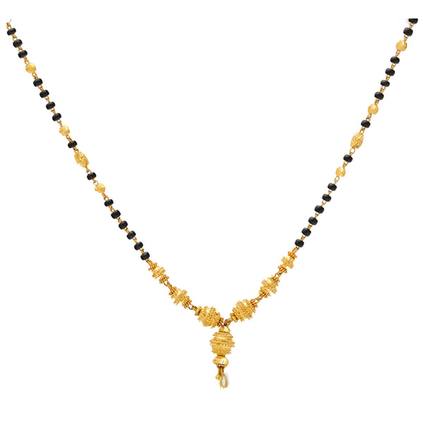 22K Yellow Gold 18 Inch Mangalsutra Chain (12.1gm) | 



This radiant 22k gold Mangalsutra chain from Virani Jewelers beautifully represents the tradi...