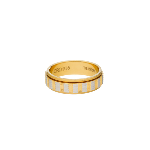 22K Yellow Gold & White Gold Ring (9.3 grams) | 



This charming 22k gold ring for men by Virani Jewelers exudes both luxury and tradition, blen...