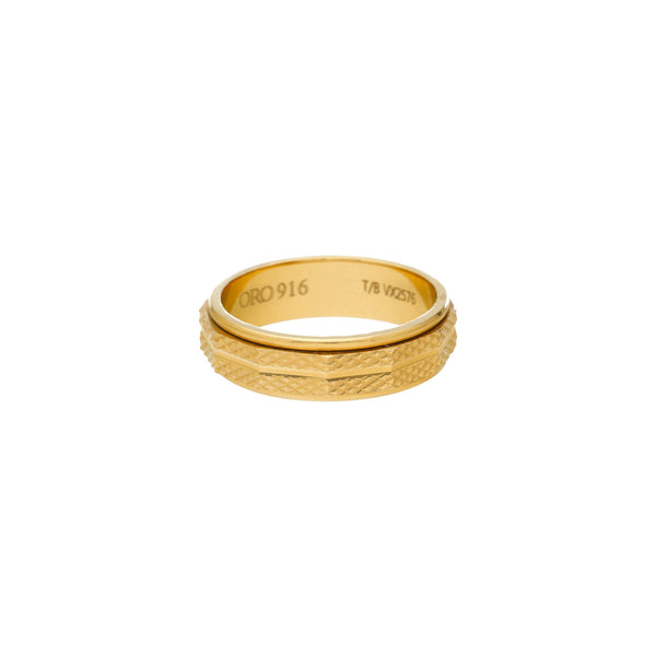 22K Yellow Gold Ring (9.3 grams) | 



Radiating elegance, this 22k yellow gold ring for men by Virani Jewelers draws inspiration fr...